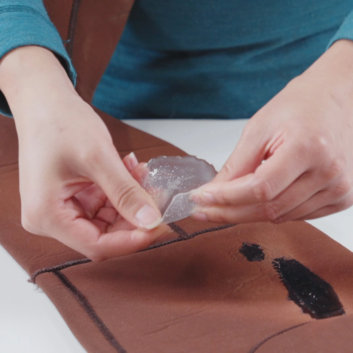 GearAid Aquasure +FD Repair Adhesive â Image 2